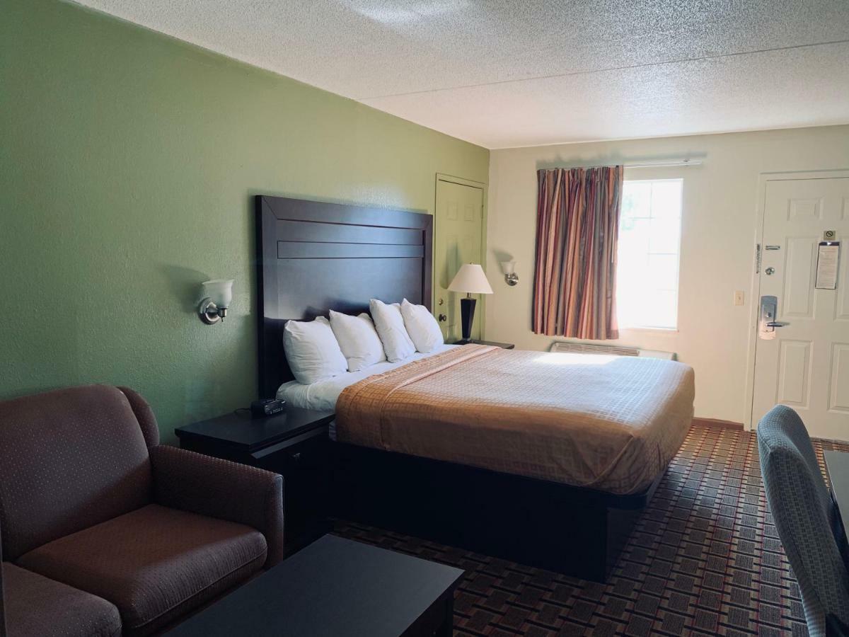 Budget Inn Toledo/Maumee Buitenkant foto
